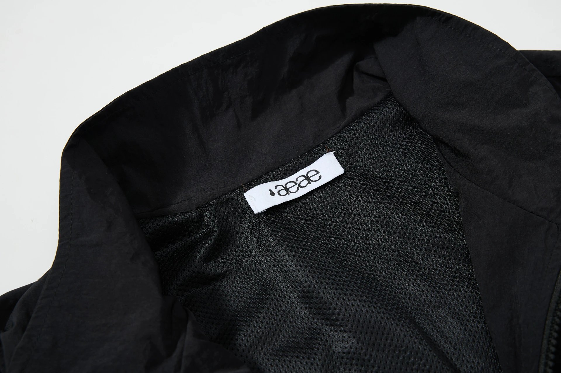 aeae Windbreaker Jacket Army Green Outerwear - 18