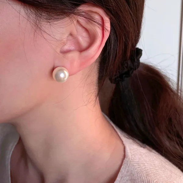 Bottega Veneta Pearl Stud Earrings White-Green - 5