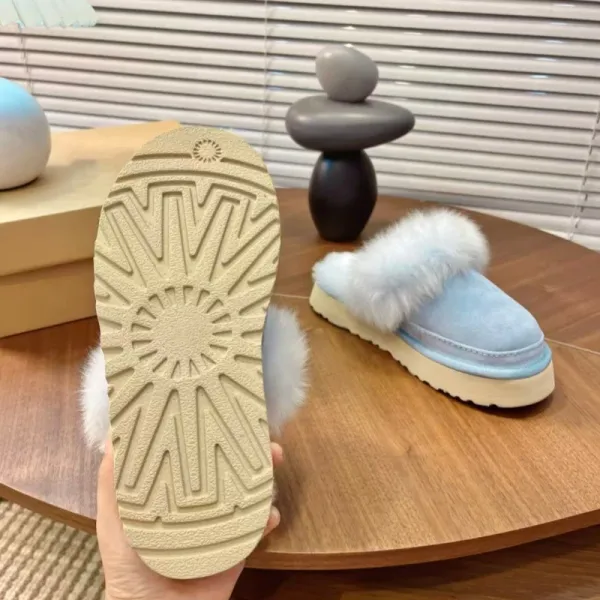 UGG Fluff Platform Slippers Beige Faux Fur Slippers - 11