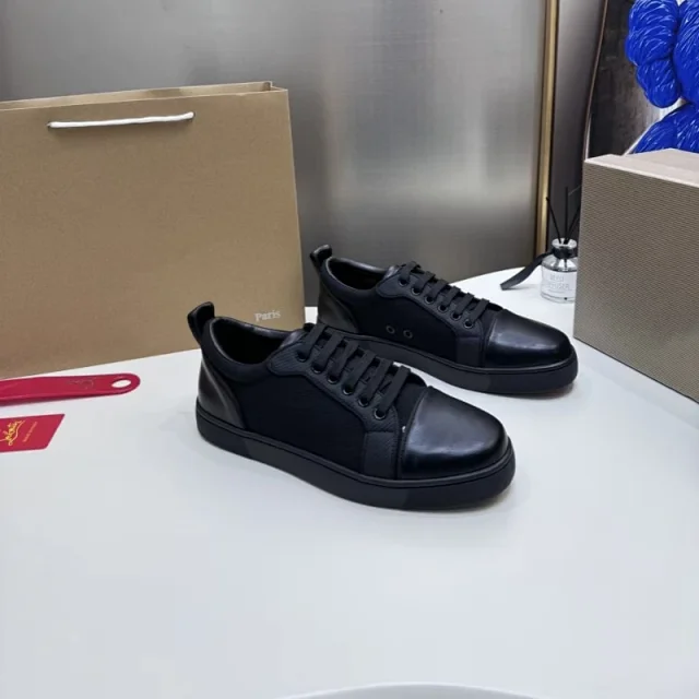 Christian Louboutin Sneakers Low-Top Lace-Up with Spike Studs product detail image 24