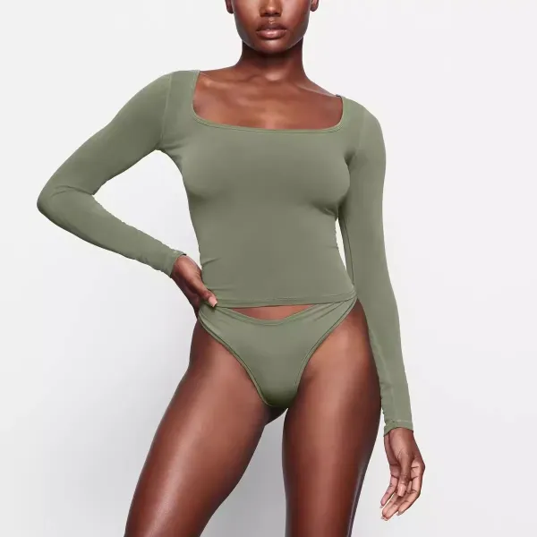 Design Square Neck Long Sleeve Crop Top in Dusty Blue - 8