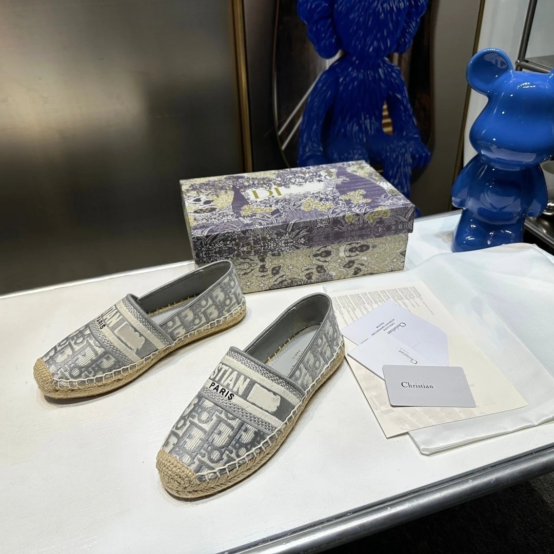 Dior Jardin d'Hiver Espadrilles White Embossed Canvas Loafers - 10