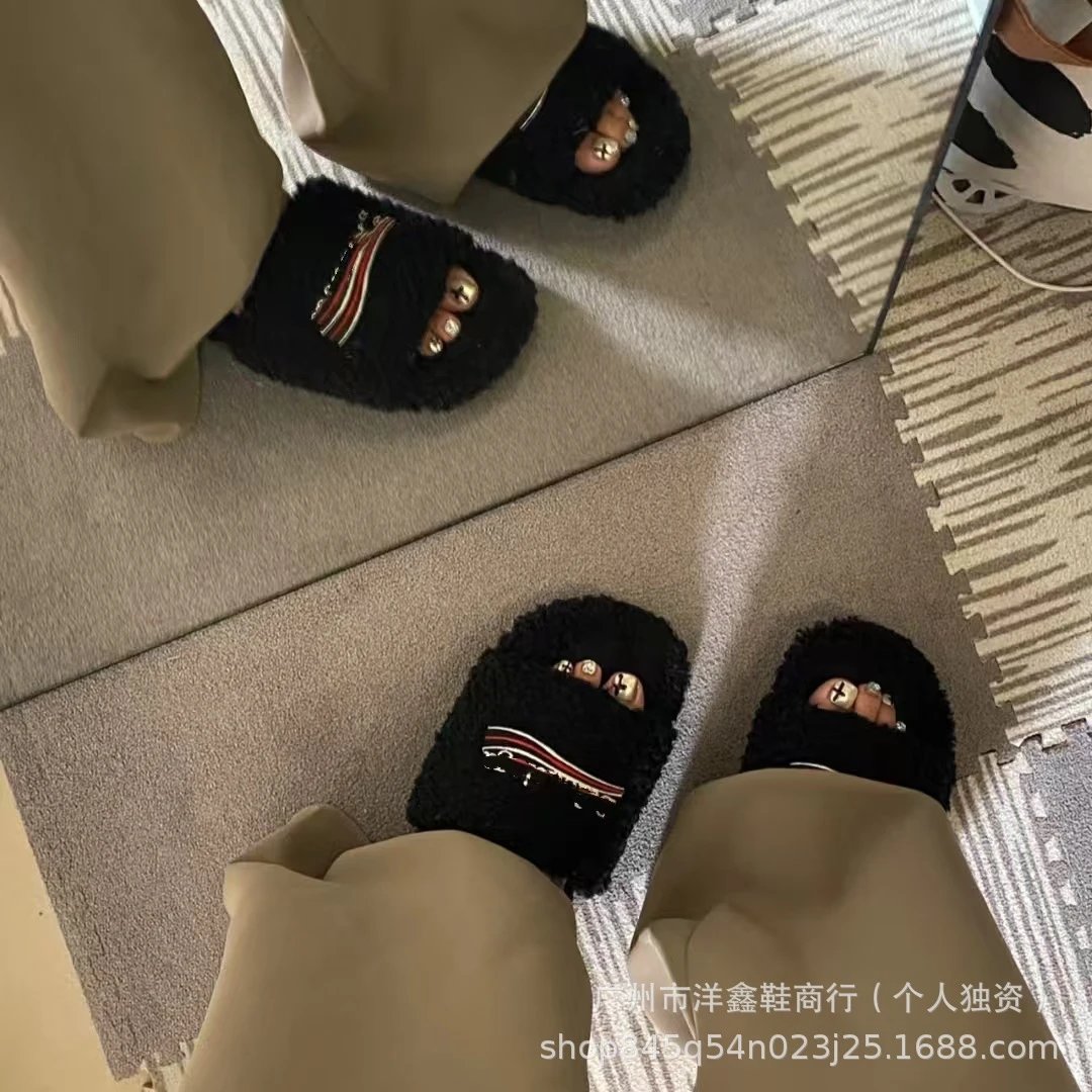 Balenciaga Triple S Fuzzy Slippers Black - 3