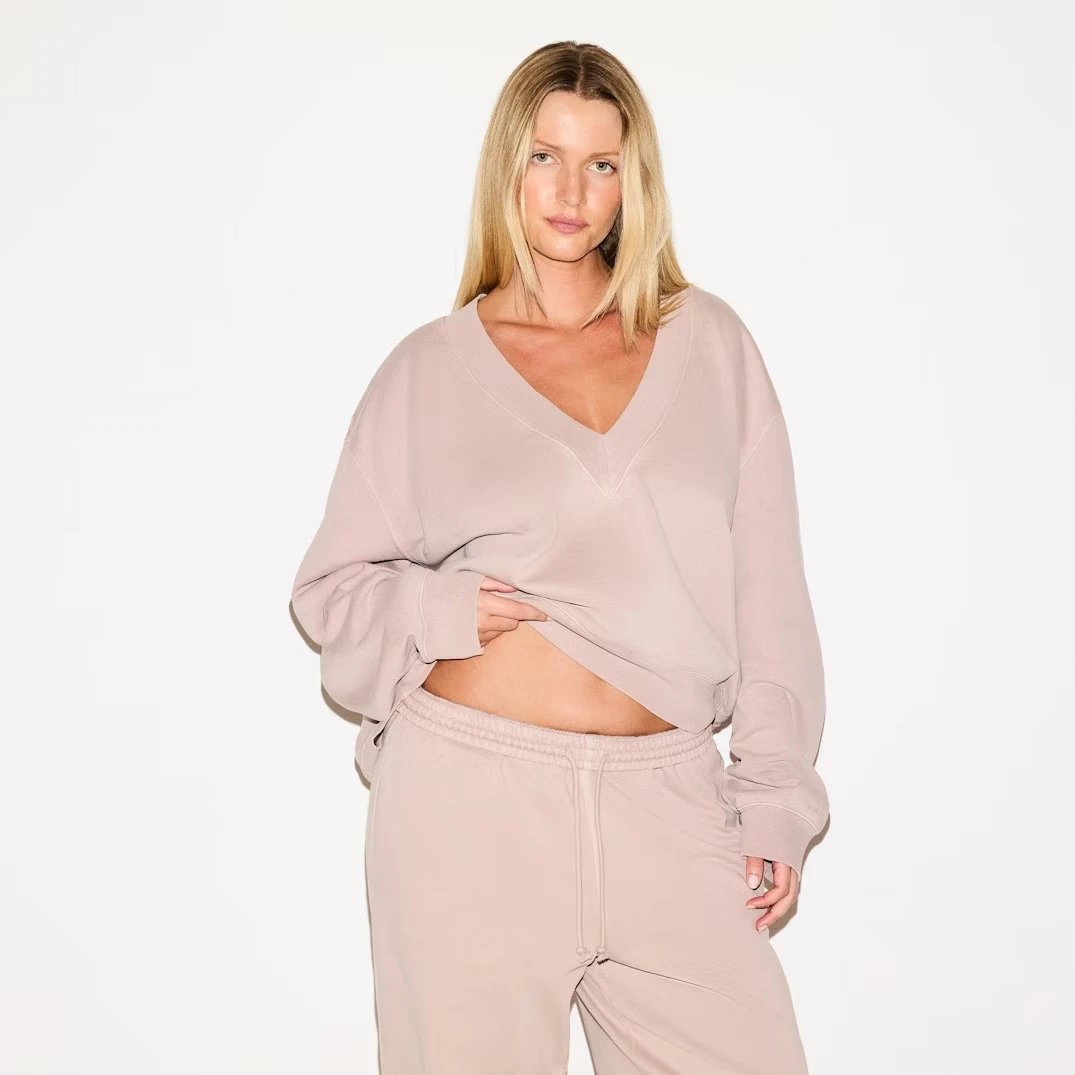 Off-White V-Neck Cropped Sweatshirt Black - 3