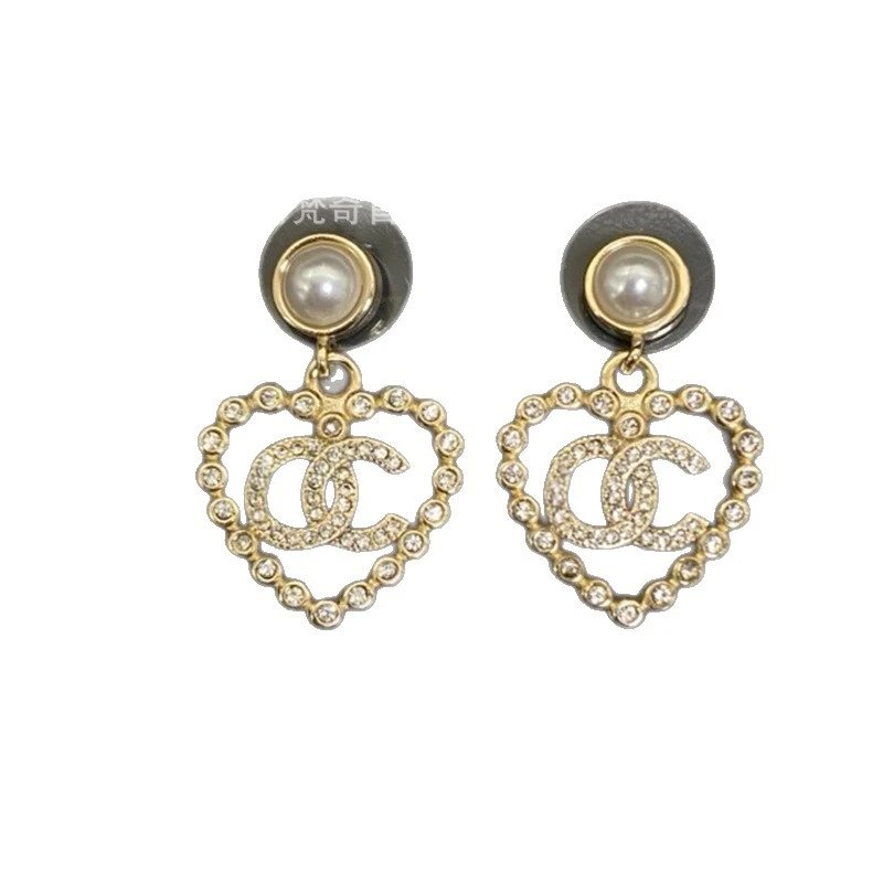 Chanel Jewelry Interlocking CC Earrings image 5