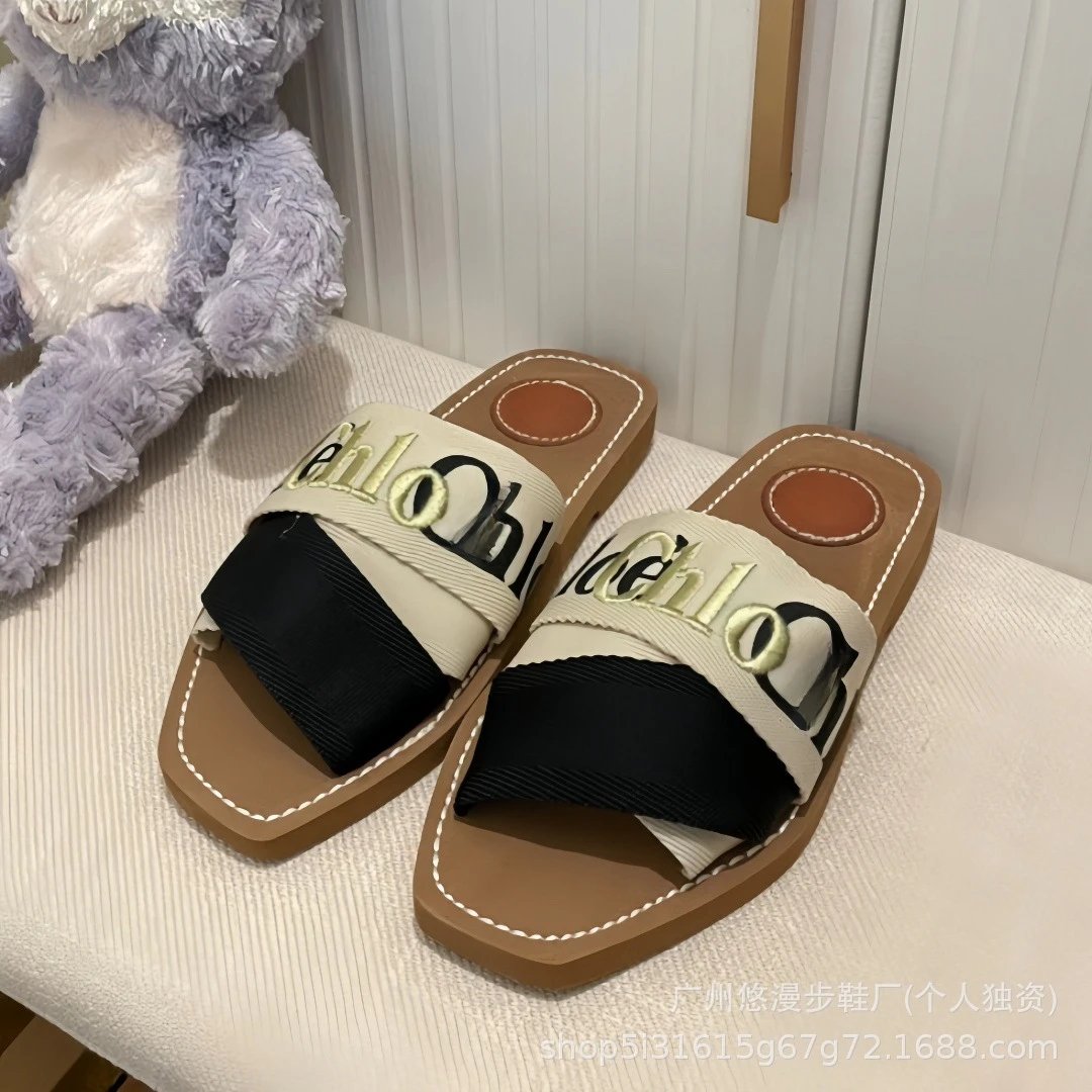 Chloé Logo-Strap Slide Sandals in Periwinkle Blue and Beige - 30