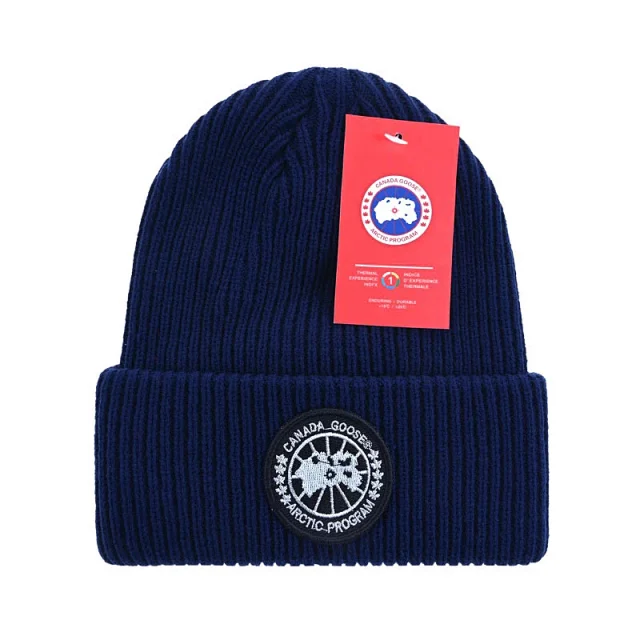 Canada Goose Hats Rib-knit cuffed beanie with Arctic Program patch product detail image 12