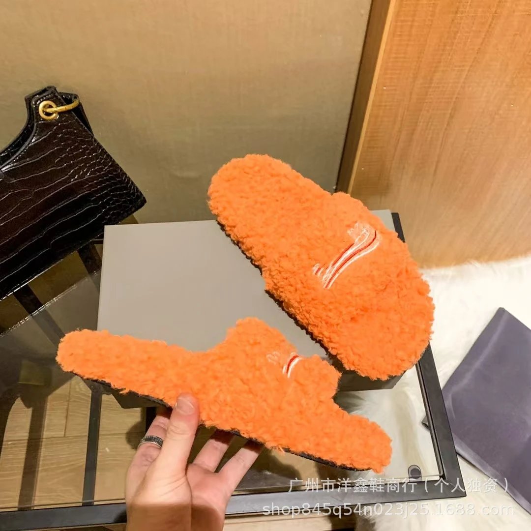 Balenciaga Triple S Fuzzy Slippers Black - 32