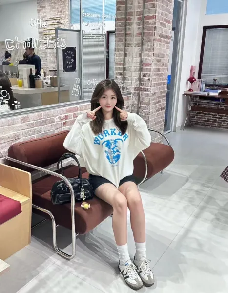 Open YY Worker Graphic Long-Sleeve T-Shirt White - 23