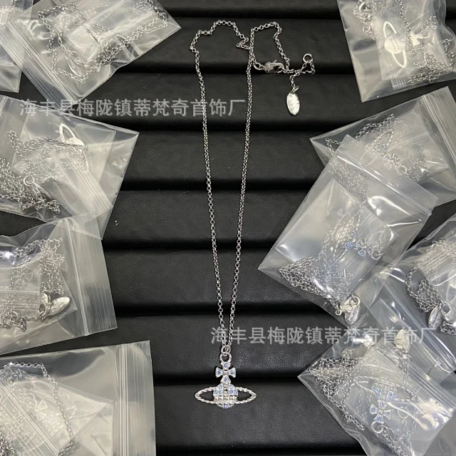 Vivienne Westwood Jewelry Pearl Orb Pendant Necklace product detail image 18