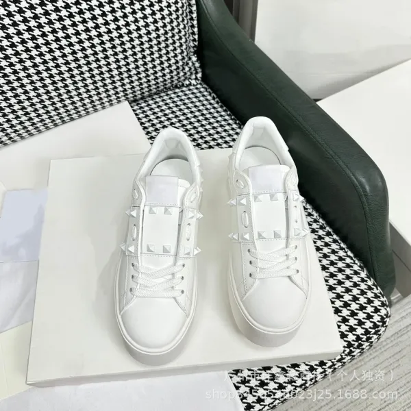 Valentino Garavani Rockstud Flat White Platform Sneakers - 3