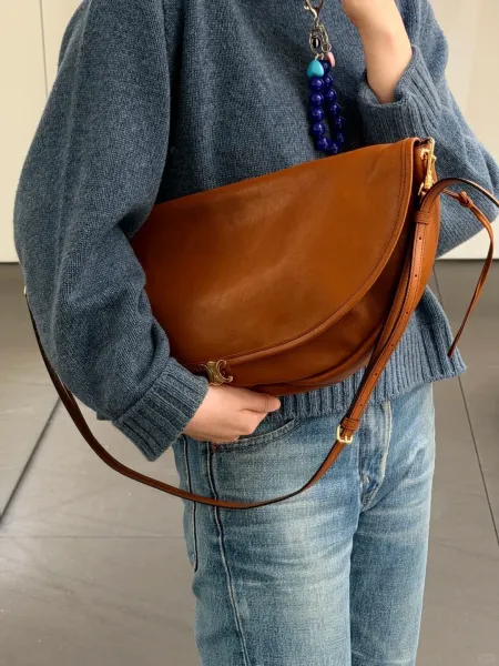Celine Triomphe Saddle Bag Black Leather Shoulder Bag - 12