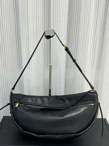 Celine Triomphe Saddle Bag Black Leather Shoulder Bag - 20