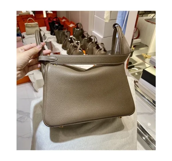 Hermès Lindy Bag Black Togo Leather Shoulder Bag - 17