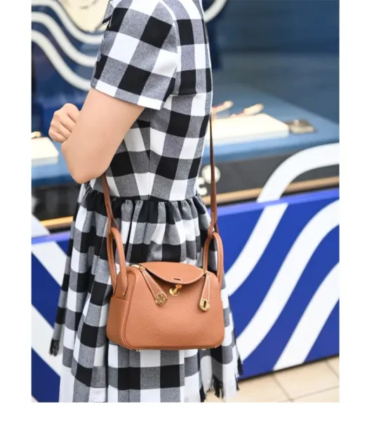 Hermès Lindy Bag Black Togo Leather Shoulder Bag - 25