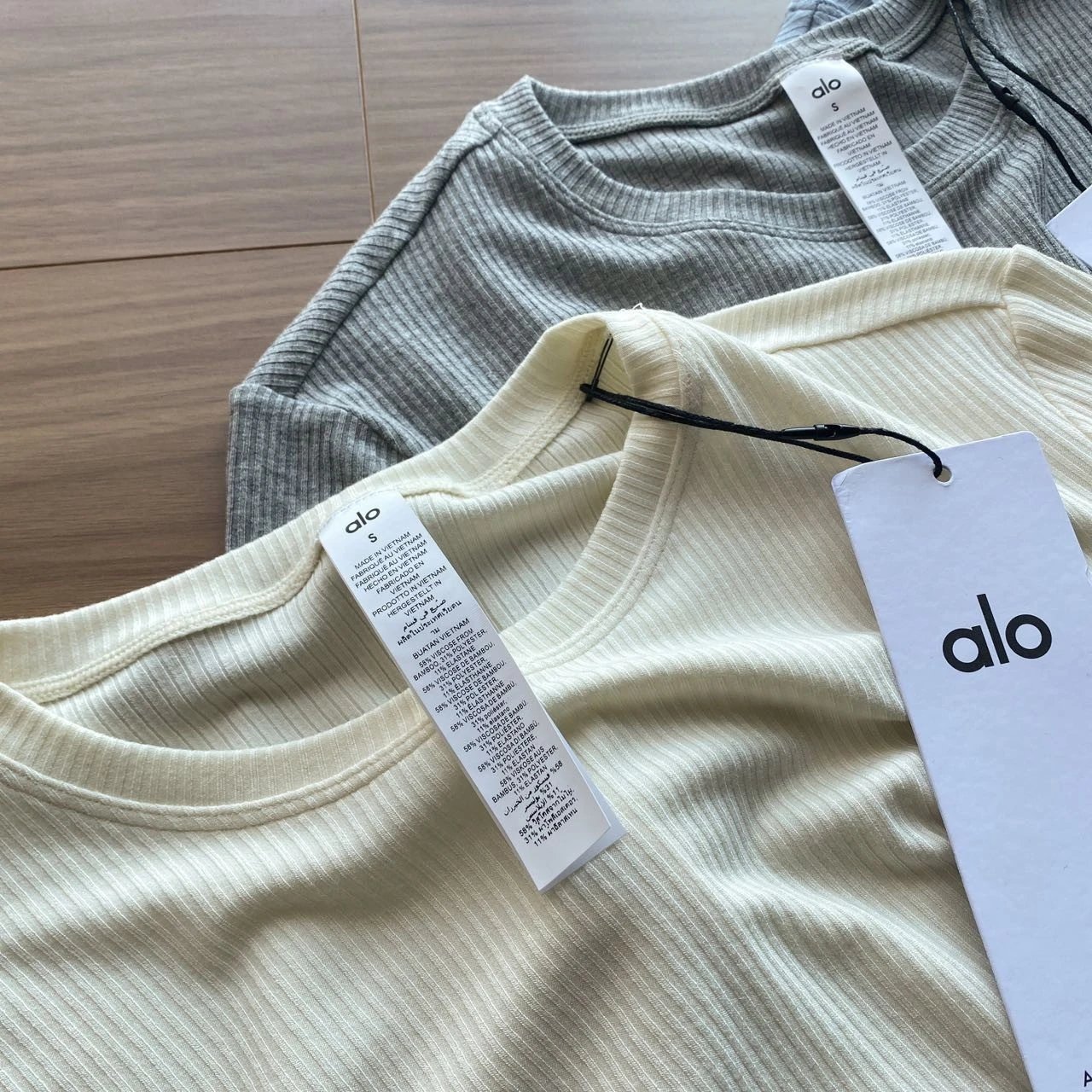 Alo Yoga Ribbed Long Sleeve Base Layer Gray - 3