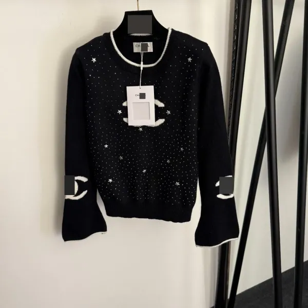 Chanel CC Star-Embroidered Yellow Knit Sweater - 6