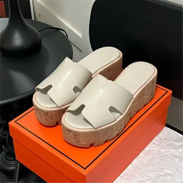 Hermès Oran Slide Sandals Beige Cork Platform Sandals - 7