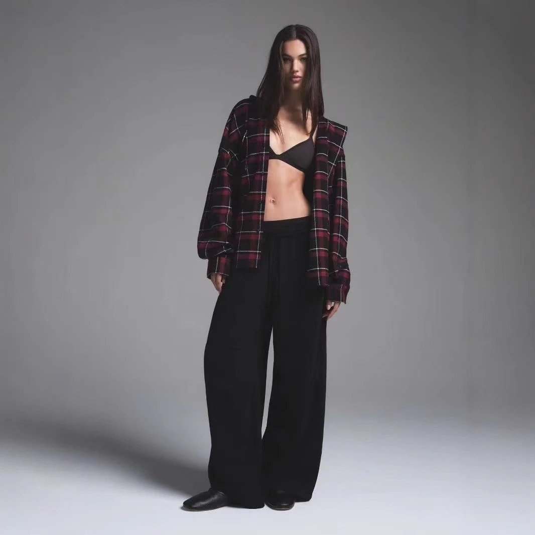 Burberry Check Wool-Blend Wide-Leg Pants - 6