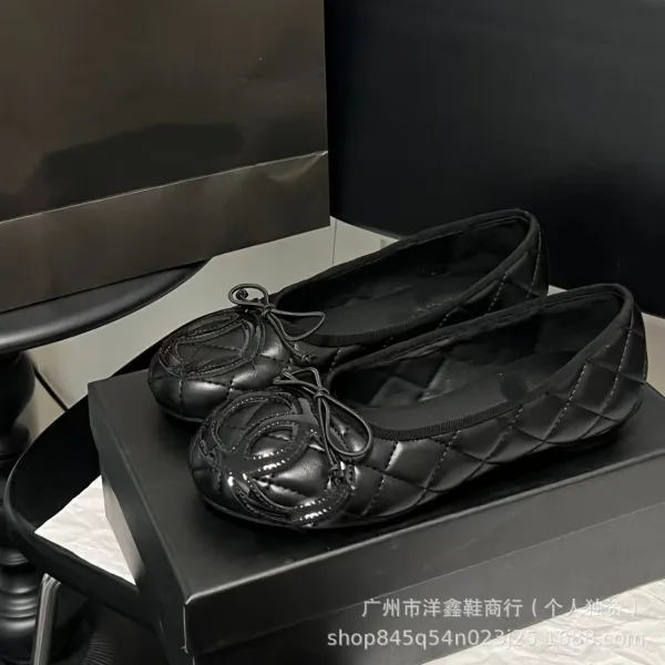 Chanel CC Logo Quilted Ballet Flats Black and White Shoes - 11