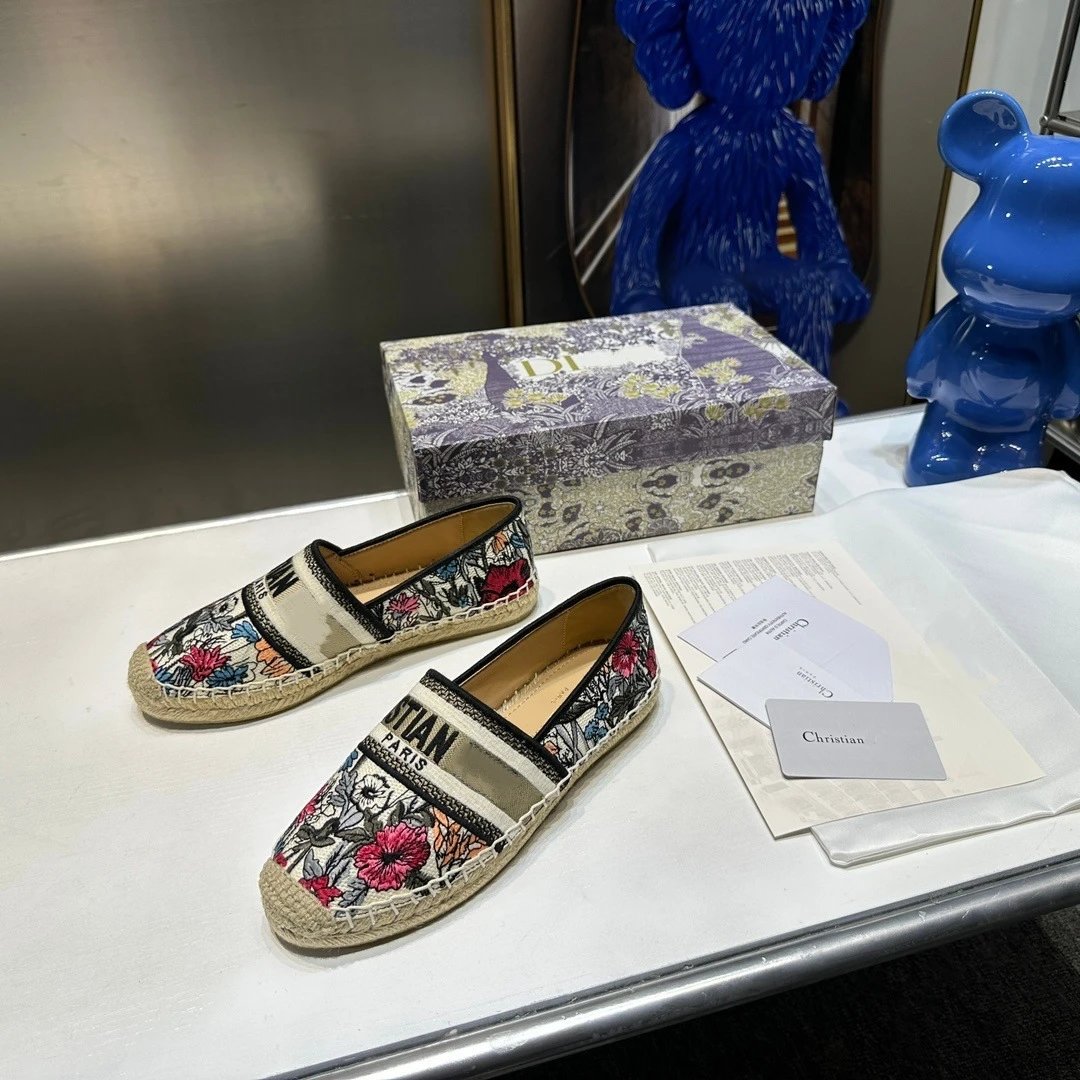 Dior Jardin d'Hiver Espadrilles White Embossed Canvas Loafers - 3