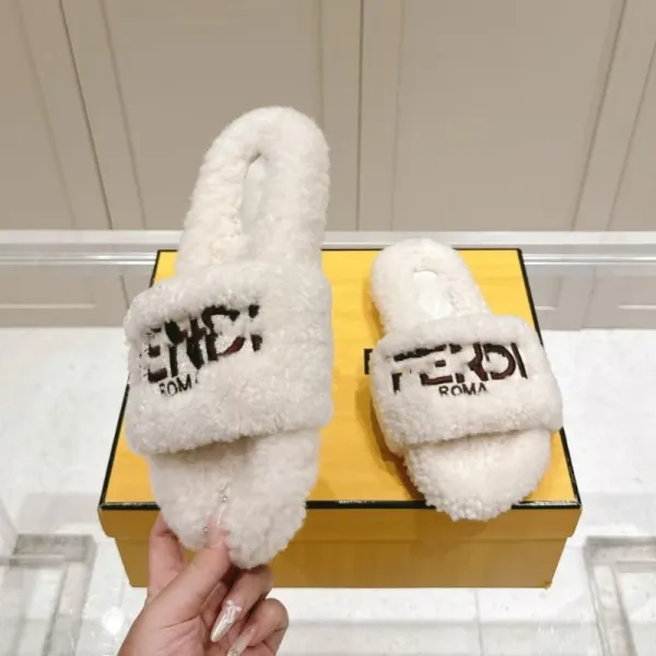 Fendi Fur Slide Slippers White - 15