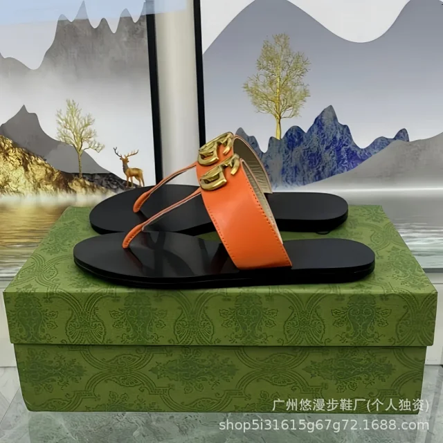 Gucci Sandals Double G buckle thong product detail image 9