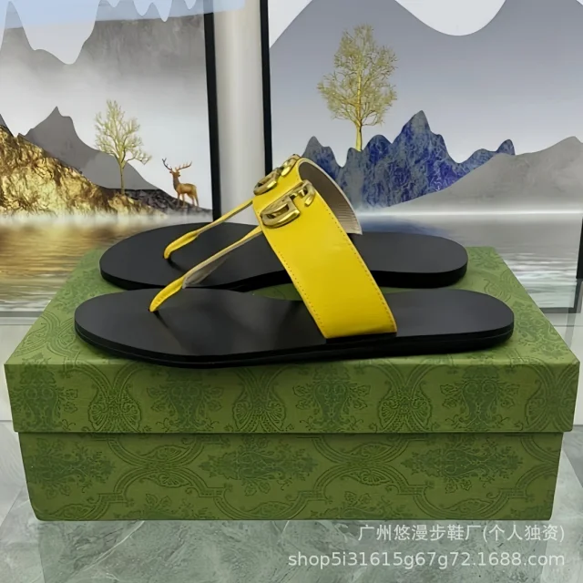 Gucci Sandals Double G buckle thong product detail image 7