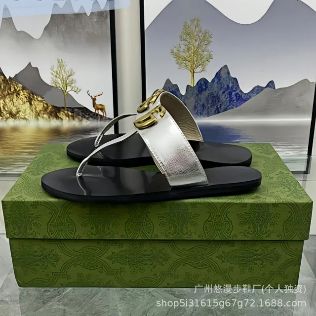 Gucci Sandals Double G buckle thong product detail image 11