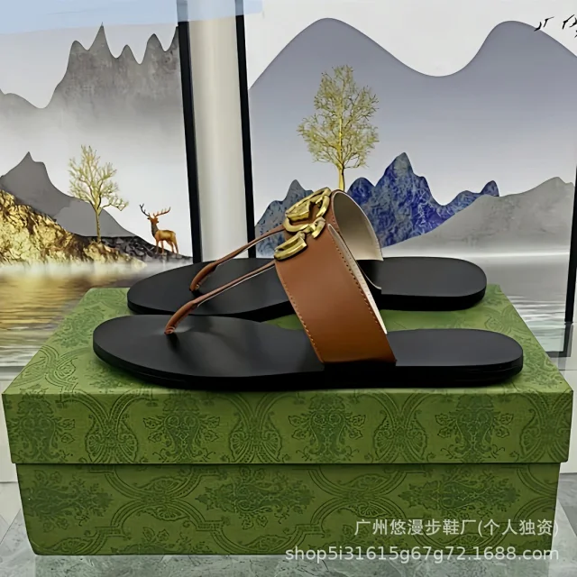 Gucci Sandals Double G buckle thong product detail image 3