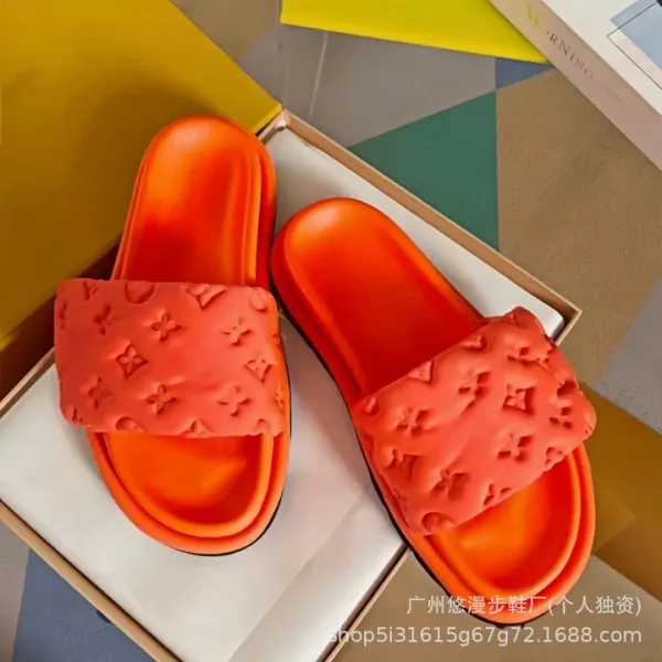 Louis Vuitton Monogram Cloud Slides White Slippers - 9