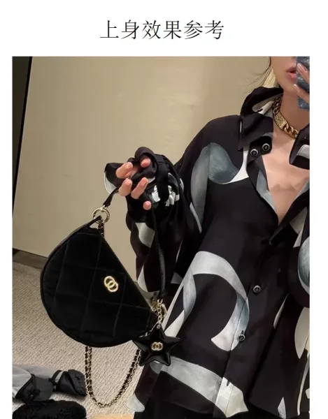 Chanel 22 Mini Quilted Half-Moon Bag Black Shoulder Bag - 7