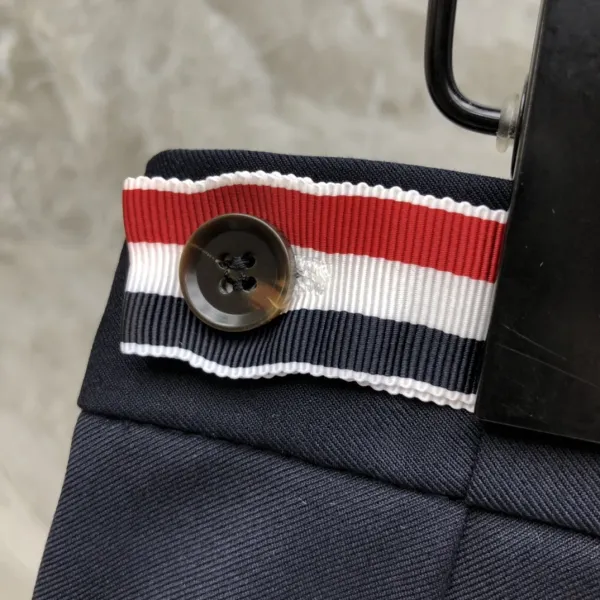 Thom Browne Classic Four-Bar Stripe Navy Blazer - 35