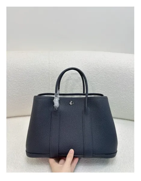 Hermès Picotin Lock in Burgundy Taurillon Leather Handbags - 24