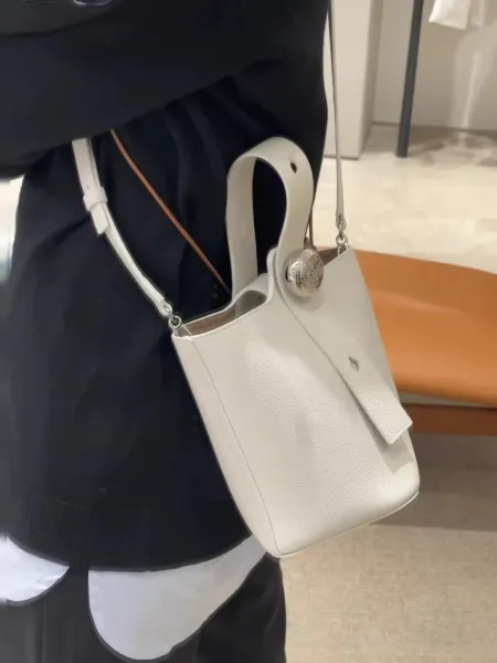 Hermès Picotin Lock 18 Gray Togo Leather Bucket Bag - 23