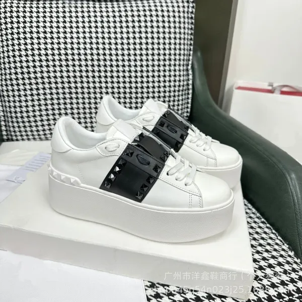 Valentino Garavani Rockstud Flat White Platform Sneakers - 7