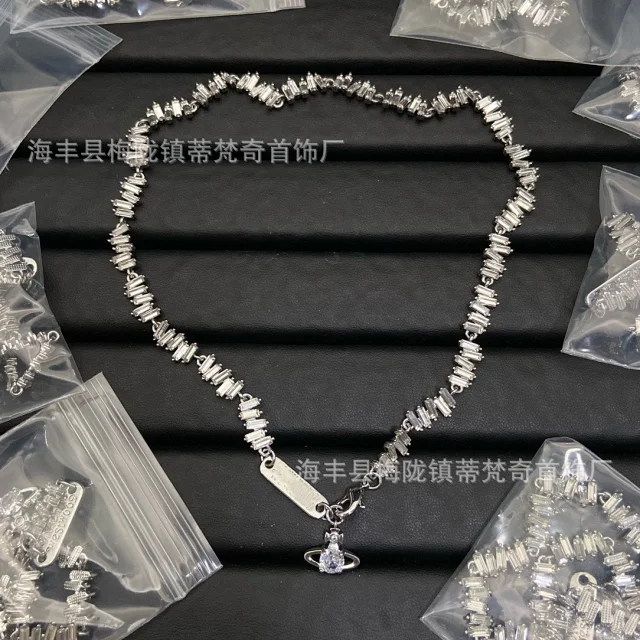 Vivienne Westwood Jewelry Pearl Orb Pendant Necklace product detail image 13