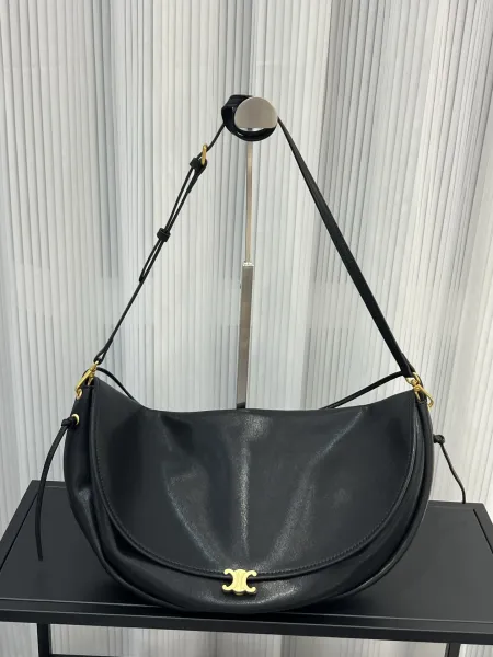 Celine Triomphe Saddle Bag Black Leather Shoulder Bag - 17