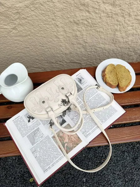Chrome Hearts Mini Crossbody Bag Black Leather Handbag - 31