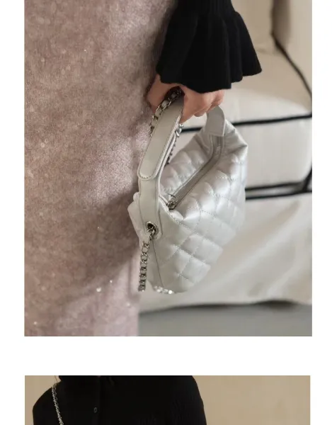 Chanel 22 Bag Black Quilted Leather Shoulder Bag - 10