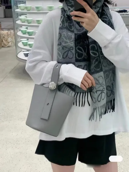 Hermès Picotin Lock 18 Gray Togo Leather Bucket Bag - 29
