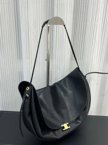 Celine Triomphe Saddle Bag Black Leather Shoulder Bag - 18