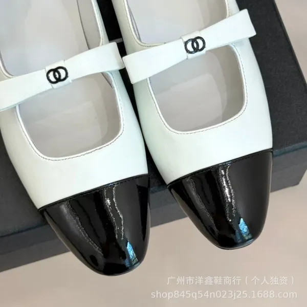 Chanel Mary Jane Flats Beige and Black Leather Shoes - 7