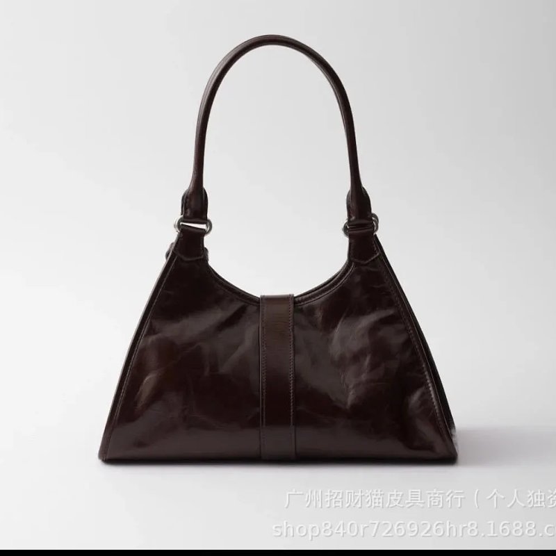 Patent Leather Hobo Bag in Deep Brown