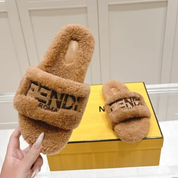 Fendi Fur Slide Slippers White - 14