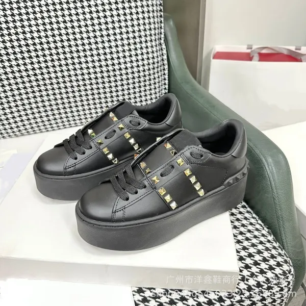 Valentino Garavani Rockstud Flat White Platform Sneakers - 9