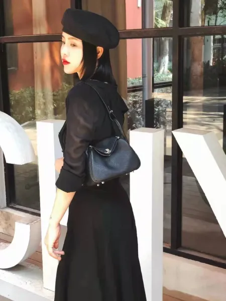 Hermès Lindy Bag Black Togo Leather Shoulder Bag - 31