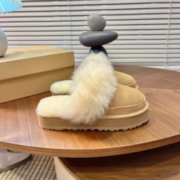 UGG Fluff Platform Slippers Beige Faux Fur Slippers - 23