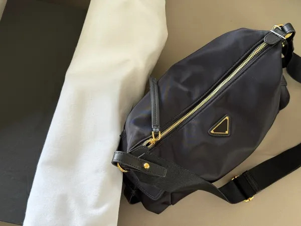 Prada Reporter Nylon Messenger Bag Navy Blue - 17