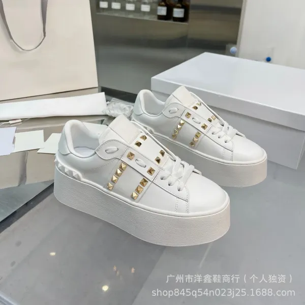 Valentino Garavani Rockstud Flat White Platform Sneakers - 24